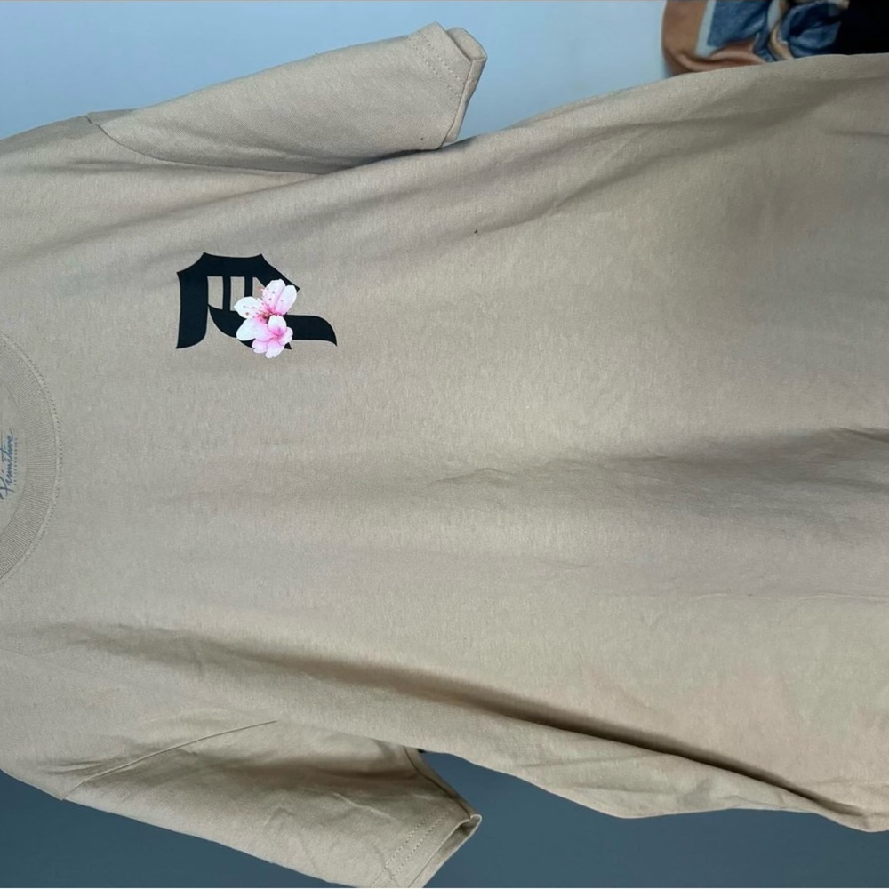 Primitive Sakura hw tee